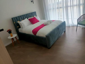 3 bedroomed apartment, 3 bathrooms and fully furnished